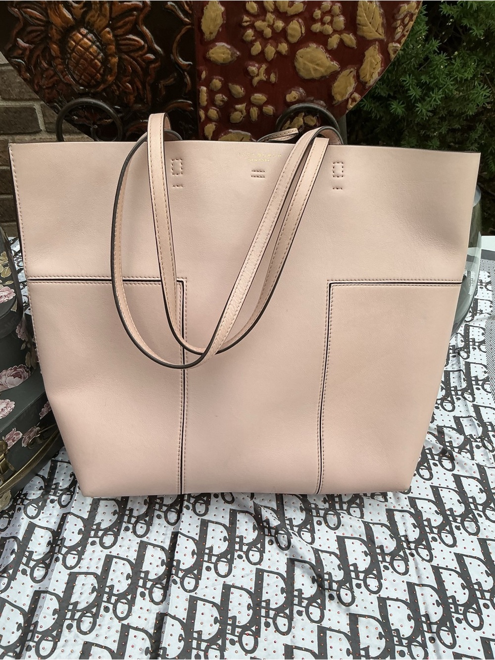 Tory Burch Block-T Tall Tote with Removable Match Zip Pouch - Picture 3 of 6